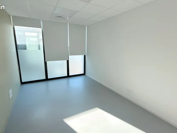 🌿 Bureau neuf 17,1 m² - Médical / Paramédical / Esthétique / Bien-être - CHU Nîmes