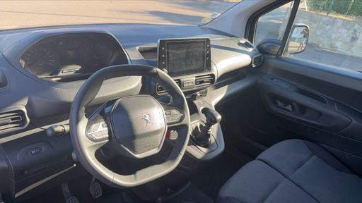 Peugeot Partner 1.5 BlueHDi 130 - Asphalt – 2019 – 99164 km – Diesel – Boîte Manuelle — photo 24