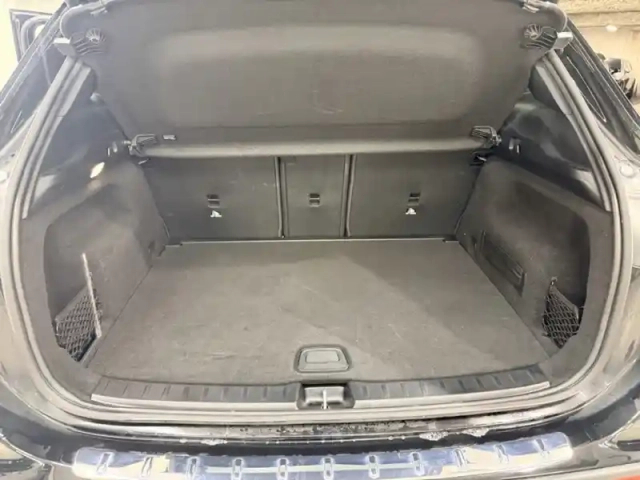 Mercedes Gla 200 d amg line — photo 30
