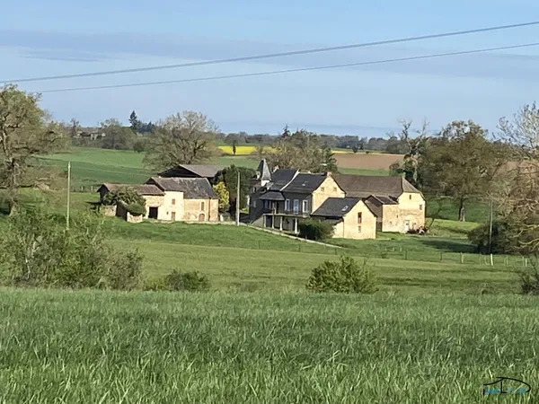 Jolie Ferme offrant de nombreuses possibilités