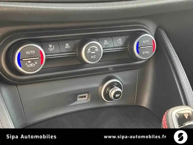 Alfa Romeo Stelvio 2.2 160 ch at8 — photo 33