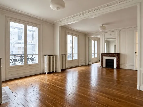 Très bel appartement haussmannien Saint-Sébastien Froissart