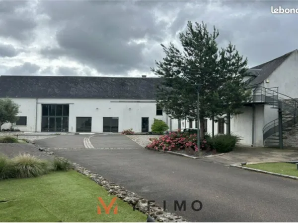 Local commercial 537 m² LA VERRIERE