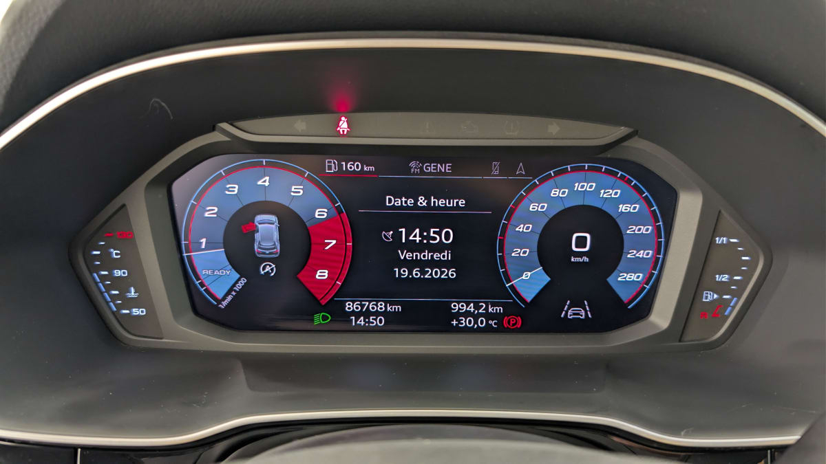Audi Q3 — photo 22