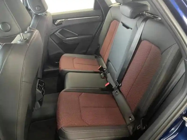 Audi Q3 sportback 35 tfsi 150ch s line s tronic 7 — photo 15