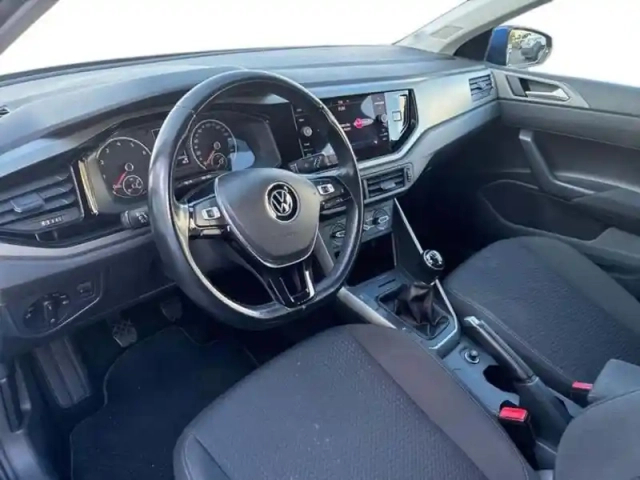 Volkswagen Polo business 1.0 80 s&amp;s bvm5 lounge — photo 9
