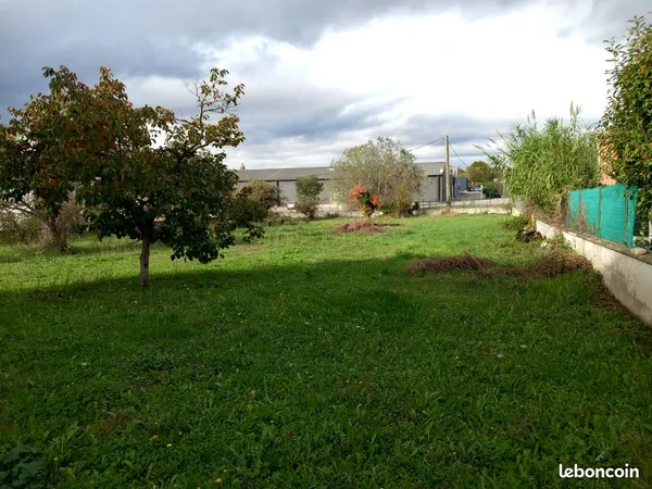 A vendre terrain constructible