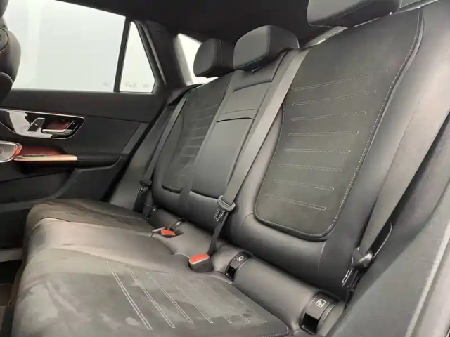 Mercedes Glc 300 e 9g-tronic 4matic — photo 16