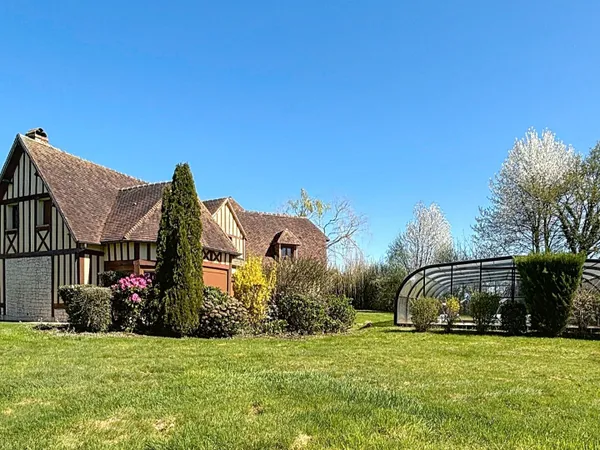 Maison 7 pièces 280 m²