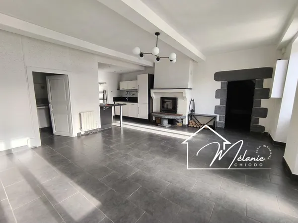 Maison lumineuse 4 chambres cuisine ouverte