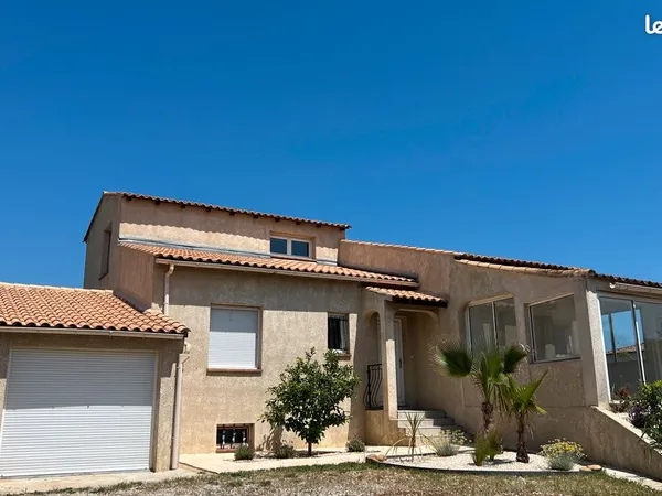 Villa 5 pieces 120m2 saint gilles gard