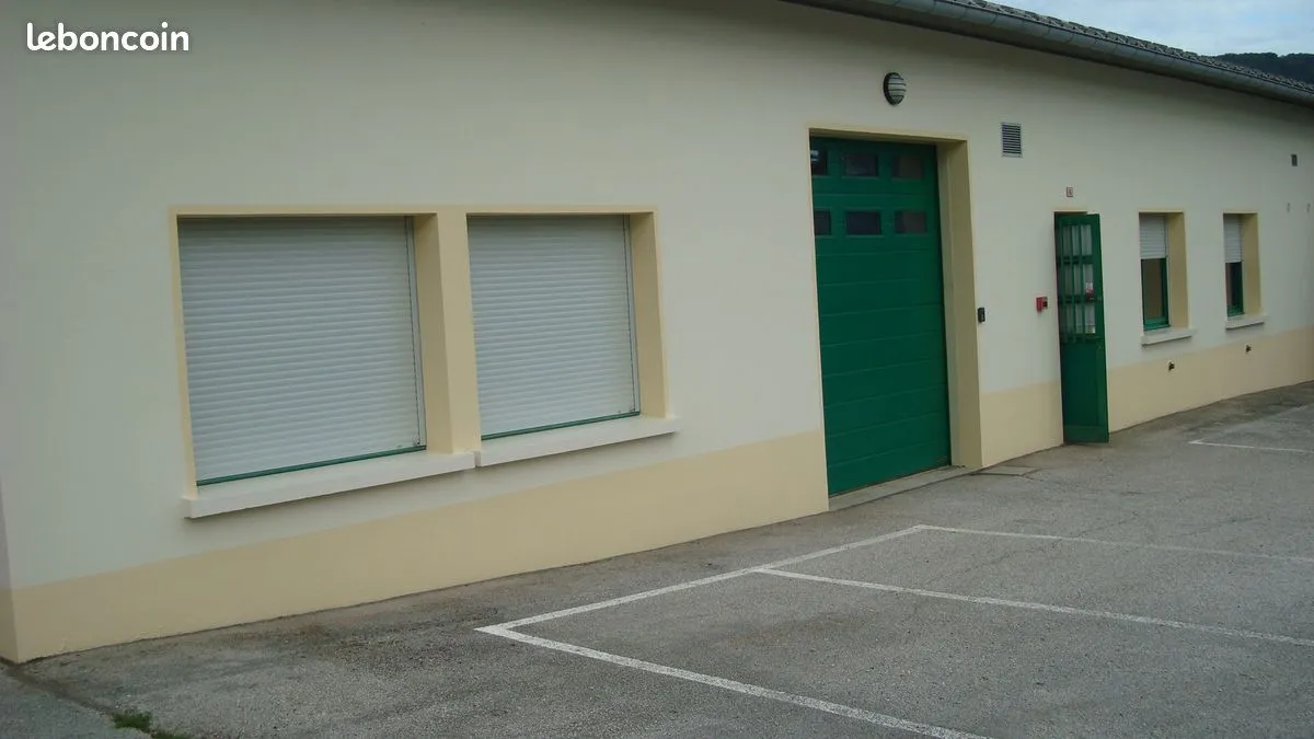 Photo 1