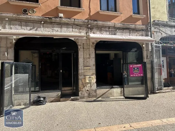Local commercial 76 m²