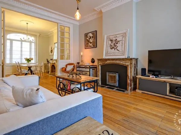 Maison 6 pièces 208 m²