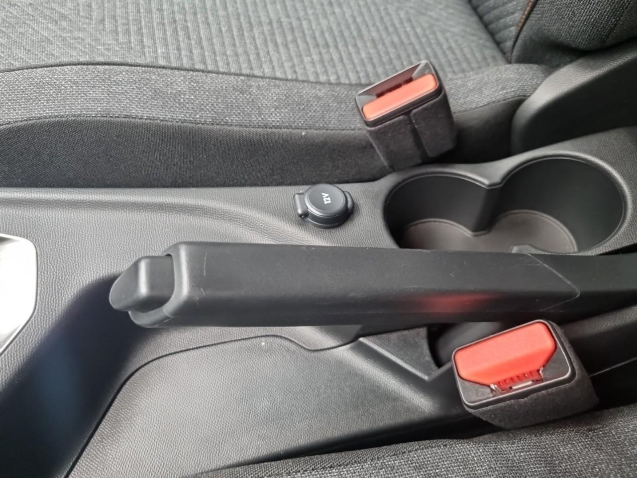 Peugeot 2008 100 s&s bvm6 style — photo 18