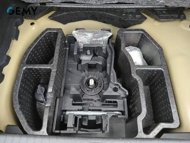 Peugeot 208 puretech 75 s&amp;s bvm5 — photo 17