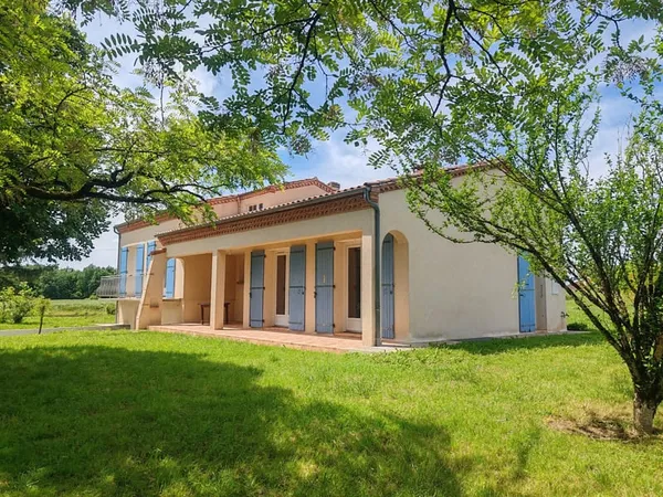 A louer maison individuelle à St Avit
