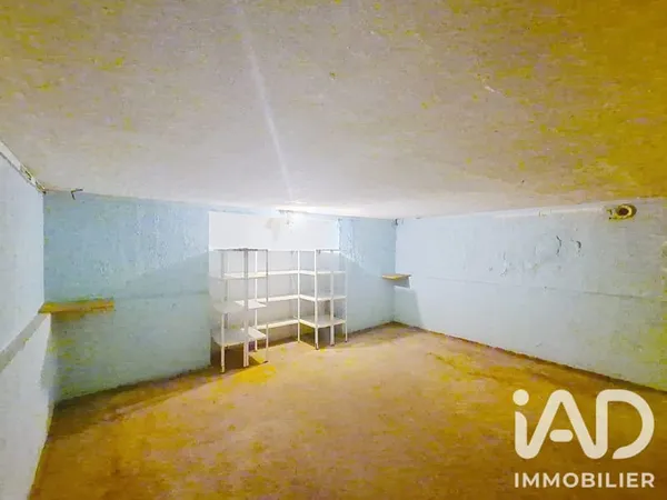 Cave 52 m²