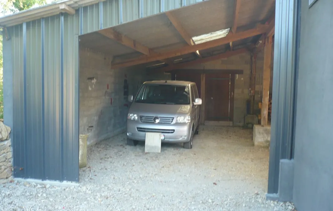 Photo 1