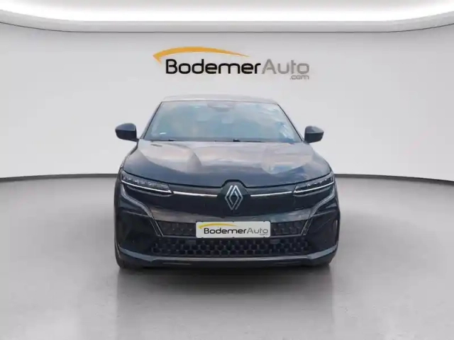 Renault Megane e-tech 220 ch autonomie confort gsr2 — photo 8