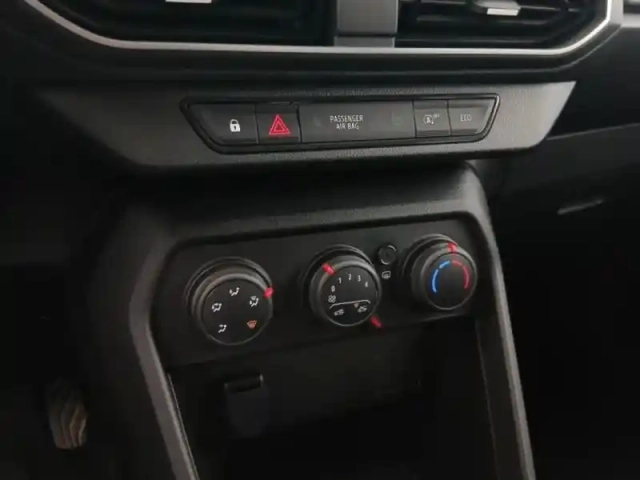 Dacia Sandero 1.0 eco-g 100ch essential — photo 13