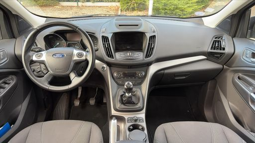 Ford Kuga 1.5 Ecoboost 150 - Titanium – 2016 – 136480 km – Essence – Boîte Manuelle — photo 32