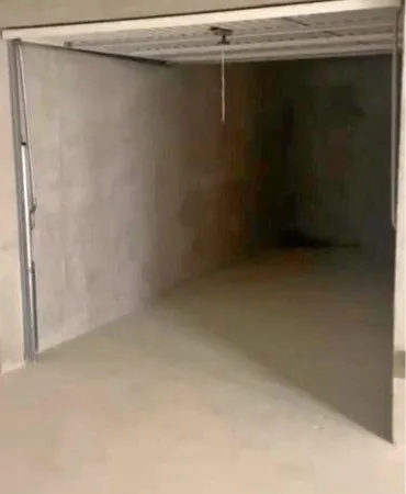 Garage/box individuel à louer Prevessins-Moens