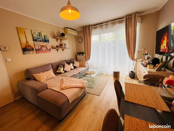 Appartement T2 meublé 45 m² avec terrasse, proche Canal Saint-Denis