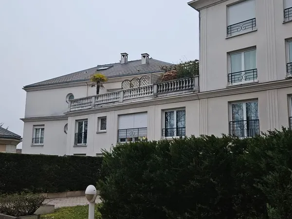 Studio non meublé 25m² - Le Plessis Robinson - proche marché
