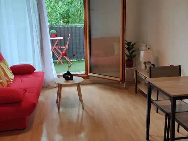 T2 meublé avec balcon & parking privatif - bois-d'arcy croix-bonnet