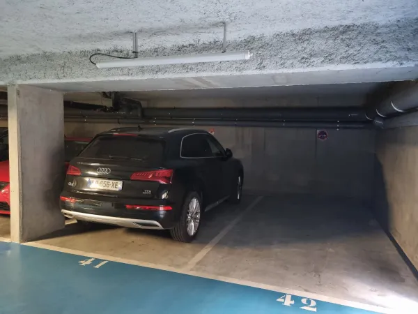 Loue parking 13m²