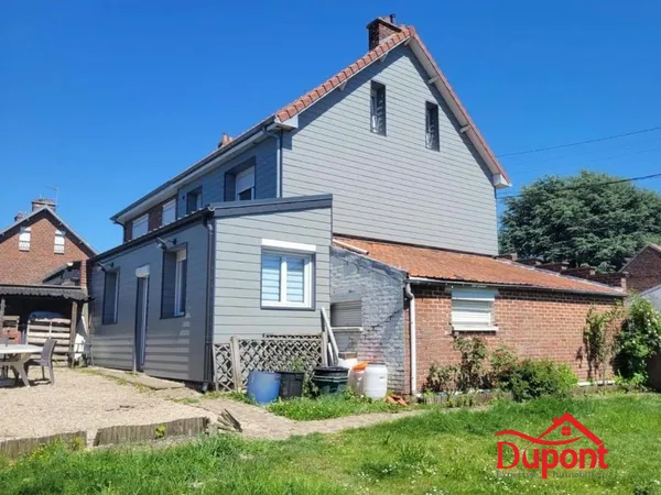 Maison Mitoyenne Rénovée 2024 - 108 m² - 3 Chambres Estreux