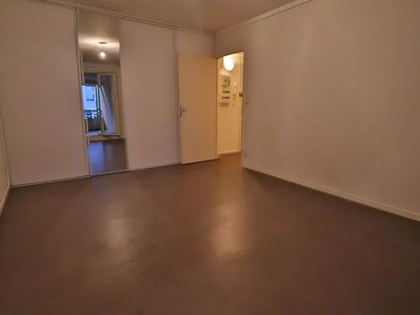 LOCATION STUDIO CHALONS EN CHAMPAGNE REF G347