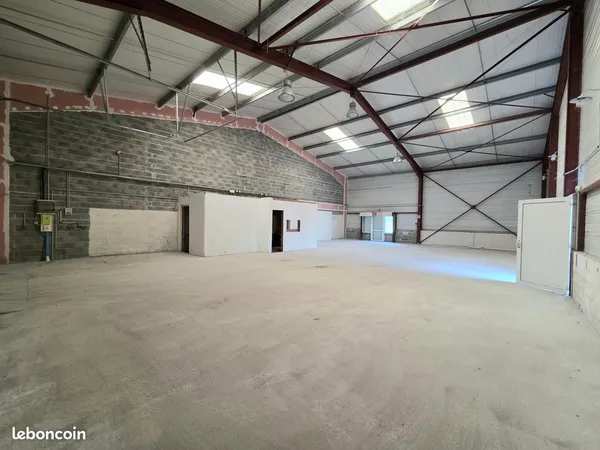 Bureaux 500 m² SAINT-MARIENS