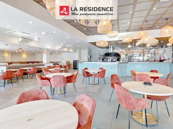 Commerce 438 m²