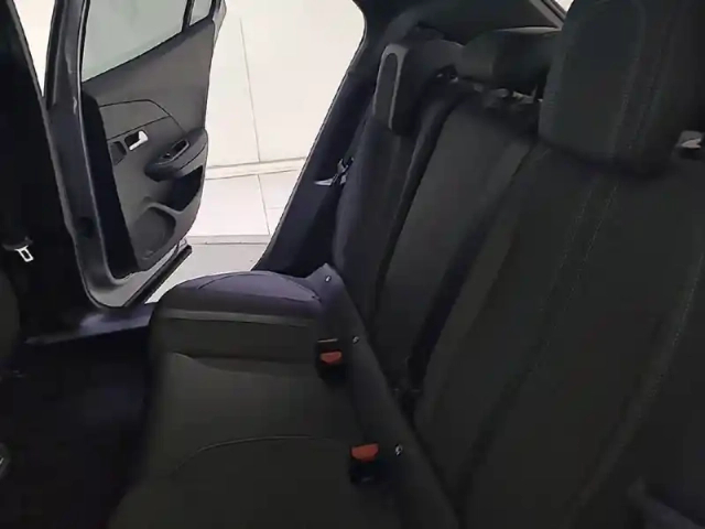 Peugeot 2008 electrique 136 ch — photo 100