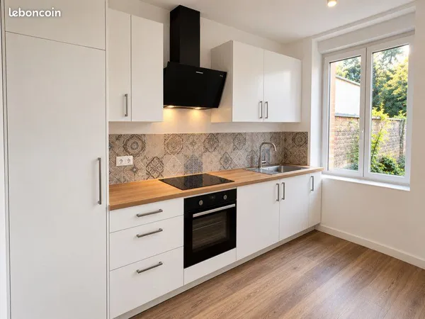 T2 de 33 m² entièrement rénové avec cour privativ