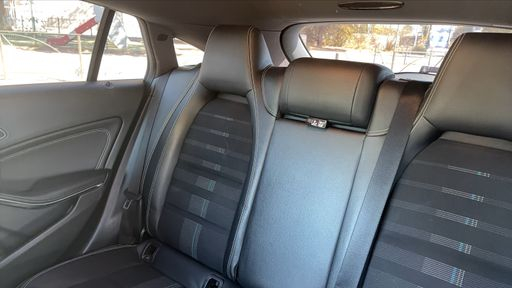 Mercedes Classe CLA Shooting Brake 220 CDI 177 7G-Tronic - Sensation – 2016 – 141934 km – Diesel – Boîte Automatique — photo 17