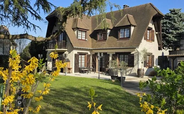 Maison 7 pièces 170 m²