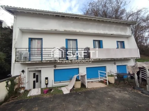 IMMEUBLE DE RAPPORT AVEC ANNEXE ET PATIO