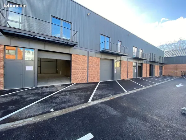 Entrepôt 266 m² MONTMAGNY