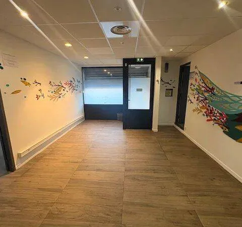 Local professionnel 180 m²
