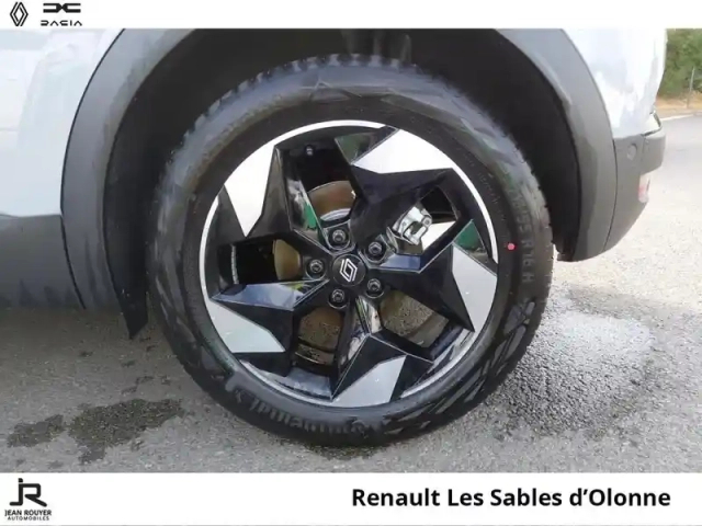 Renault Captur 1.2 tce 115ch techno - 25 — photo 8