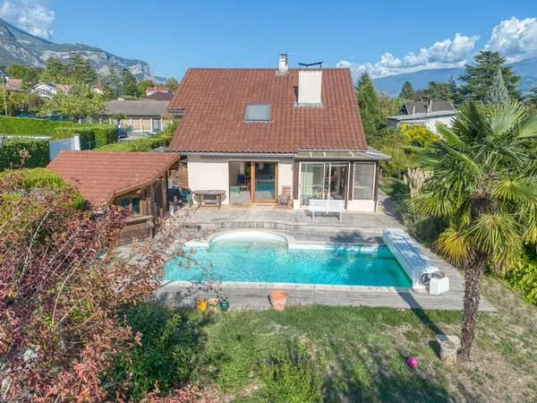 Isère (38) St Ismier - Maison - T7 - 136 m2 avec garage de