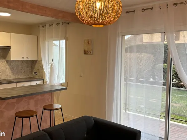 Loyettes appartement T1 Bis meublé