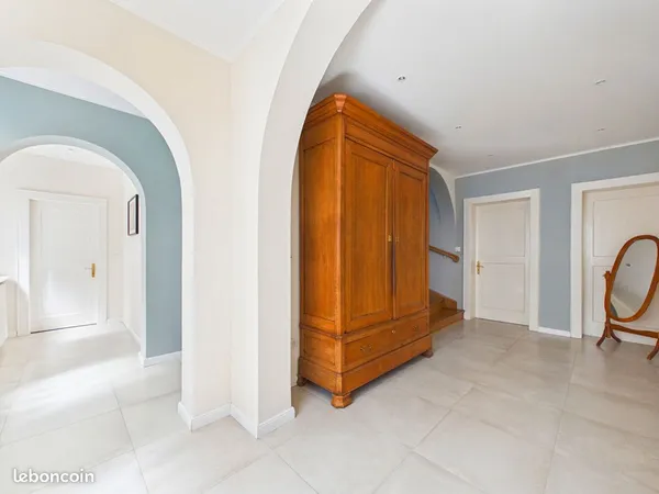 Propriété 7 pièces 210 m²