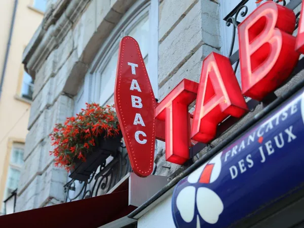 AV Bar / Tabac / FDJ sur Calais