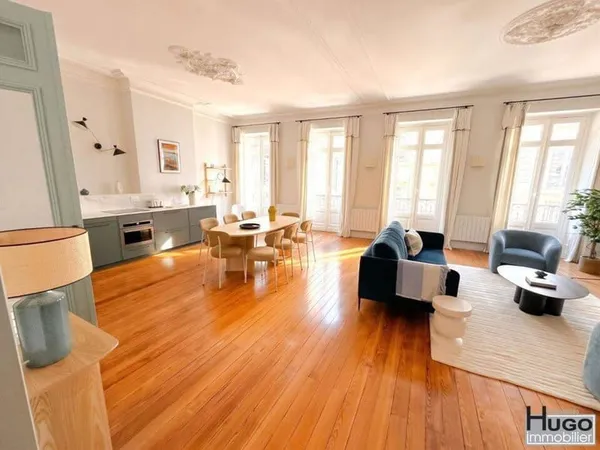 Local commercial 132 m²
