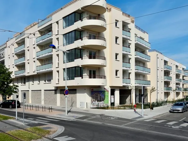 T2 meublé 44 m² avec Terrasse, cave et garage