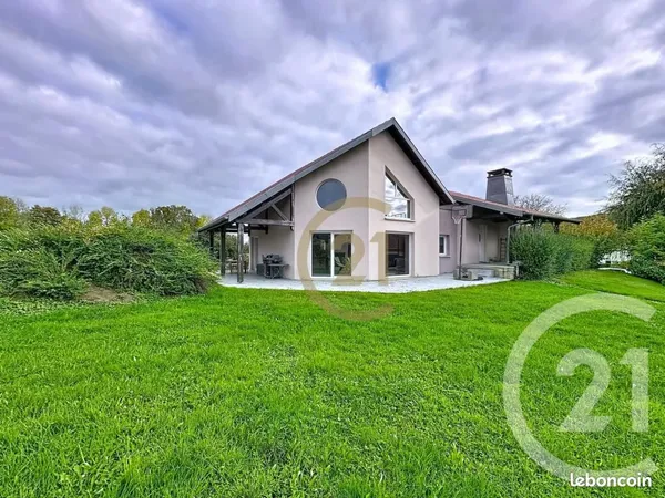 Maison 6 pièces 179 m²